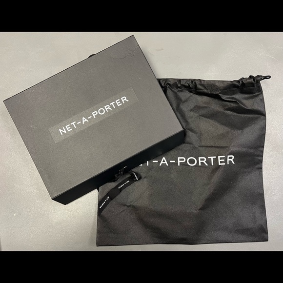 Foldable “ Net-A-Porter “ medium box +”Net A Porter”Drawstring Dust Bag - Picture 3 of 8